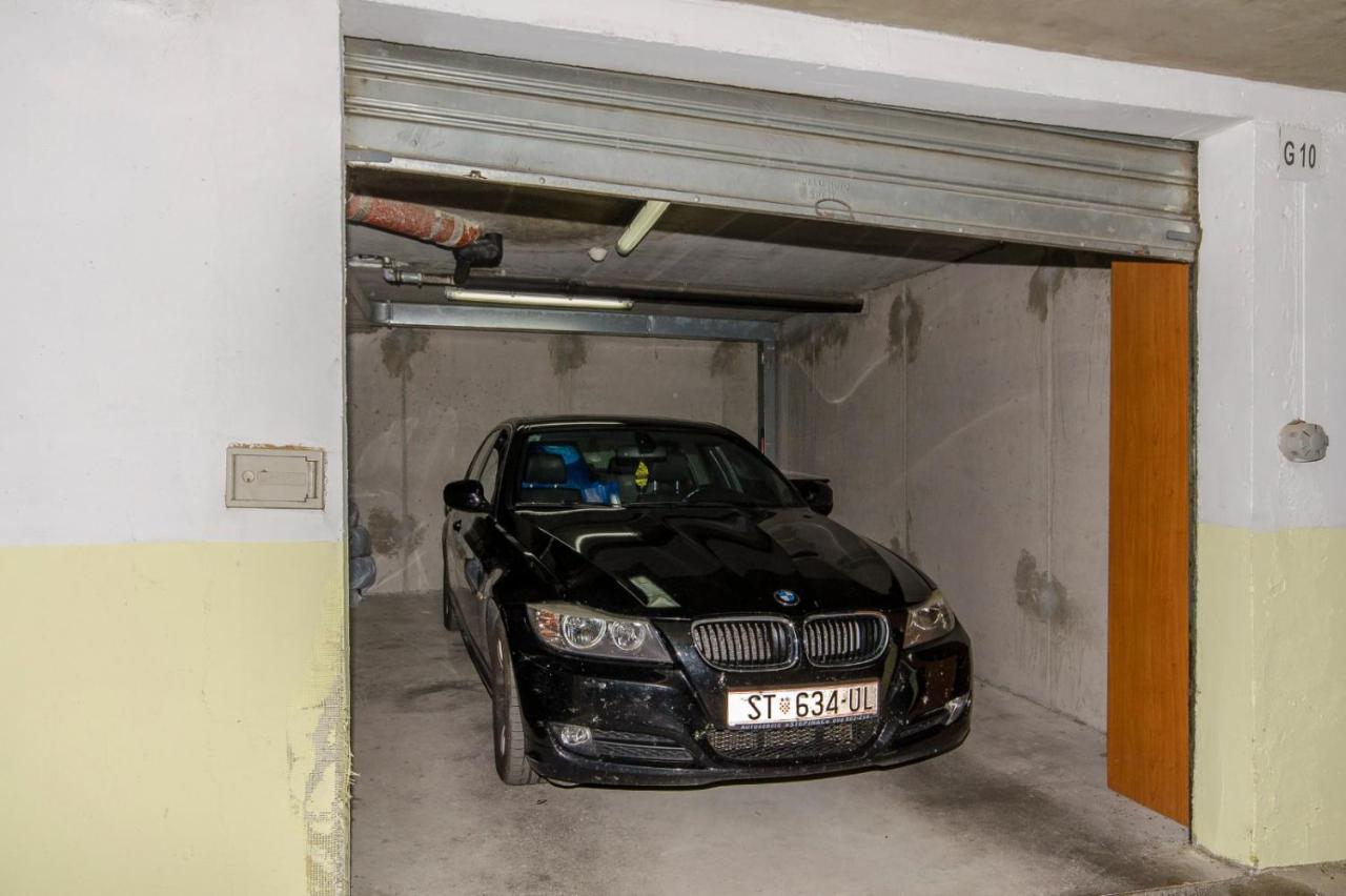 Modern Apartment With Sea View And Secure Garage Split Bagian luar foto